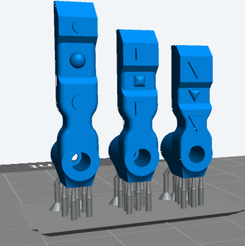 Slicer mostrando 3 transferentes Axisbody posicionados verticalmente com suportes